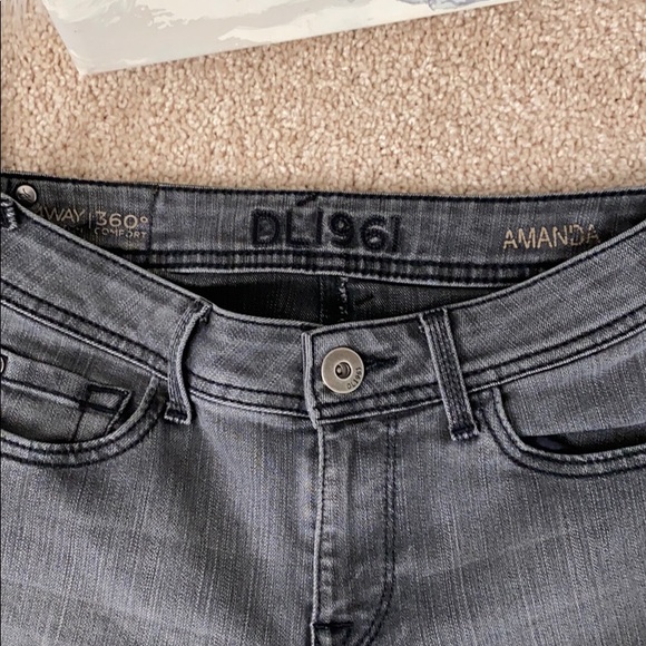 Sold🌱DL1961 “Gently Loved” Grey Amanda Skinny Jeans🌱 - Picture 2 of 7